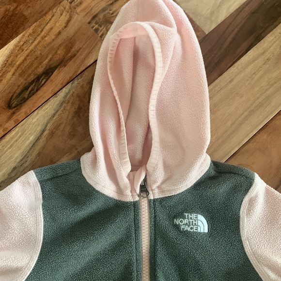 North Face Fleece - Picture 2 of 6